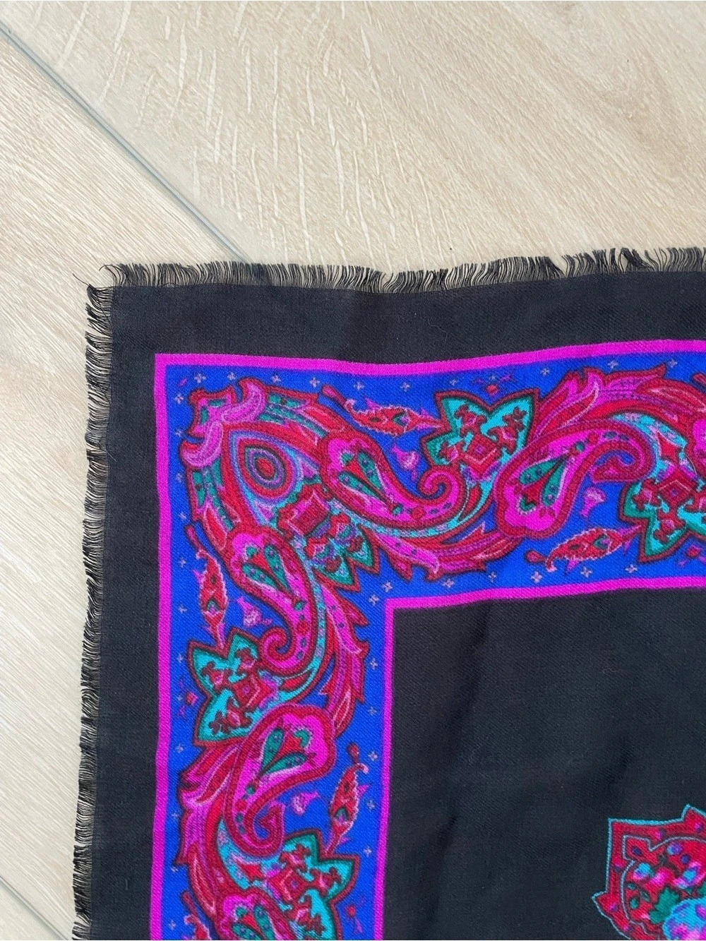 Berkshire 30”x30” vintage 1980’s Square Scarf in Black & Pink - Picture 2 of 3